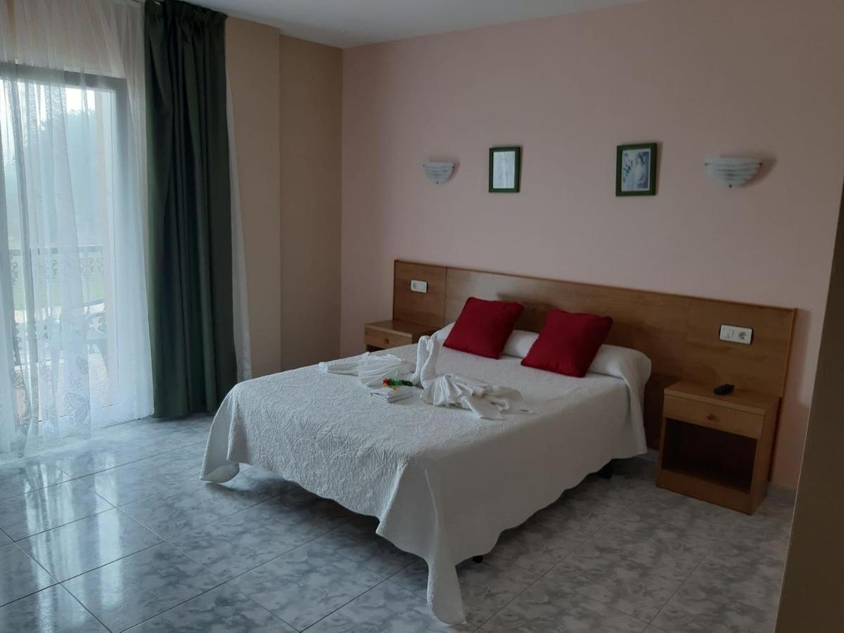 Hotel Chamuinas Sanxenxo Exteriör bild