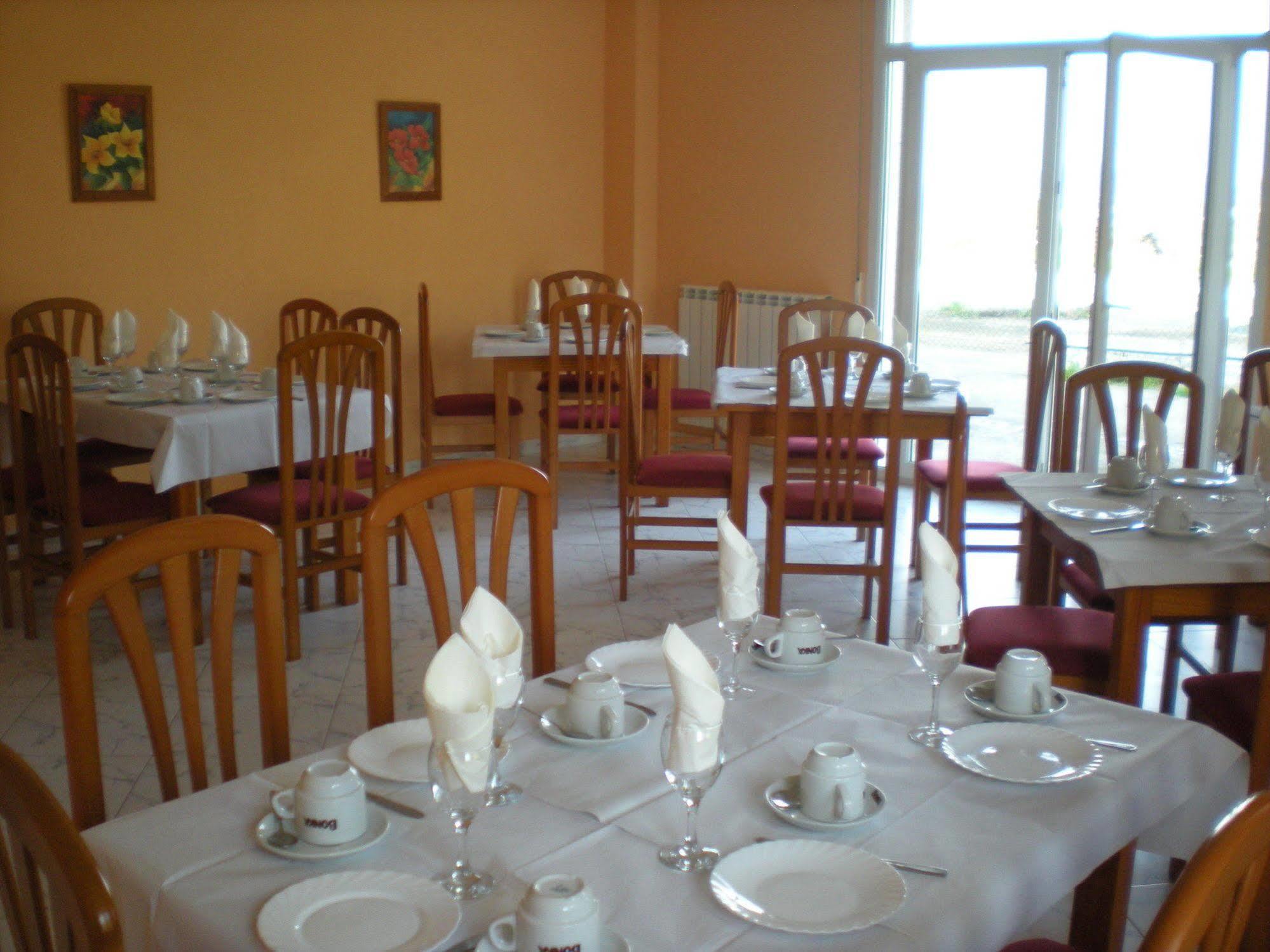 Hotel Chamuinas Sanxenxo Exteriör bild