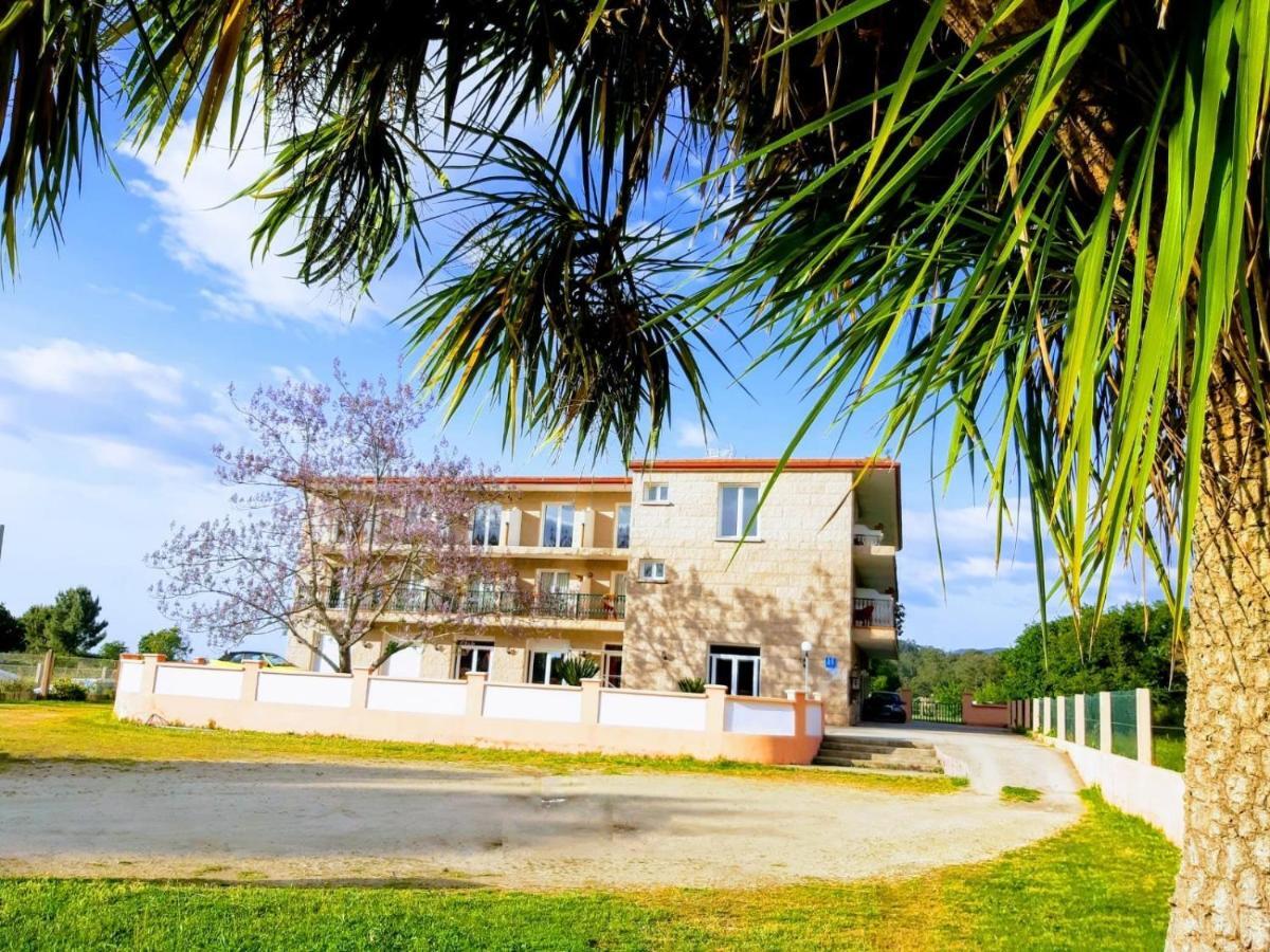 Hotel Chamuinas Sanxenxo Exteriör bild